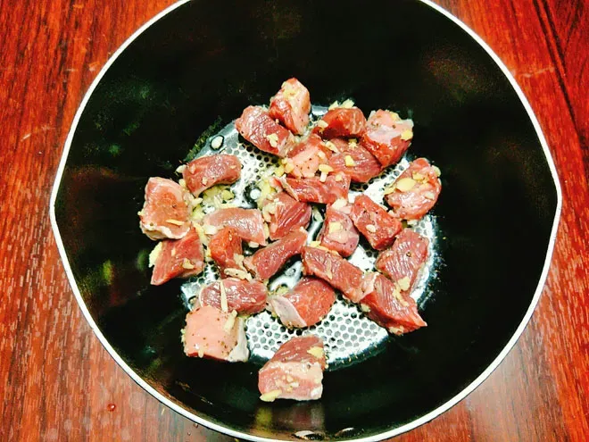 Cách làm thịt bò nấu dưa chua vị thanh thanh, ăn nhanh không là bay hết