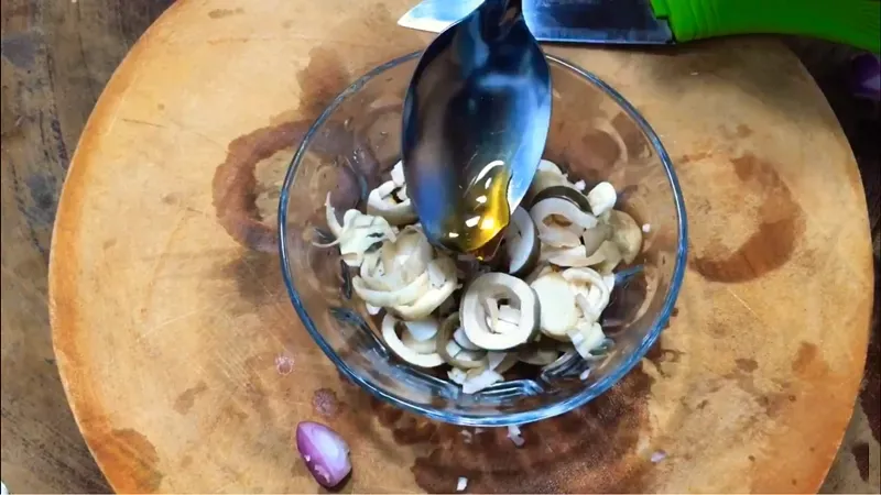 Cách nấu cháo sò điệp nấm rơm bổ dưỡng thơm ngon cho cả nhà