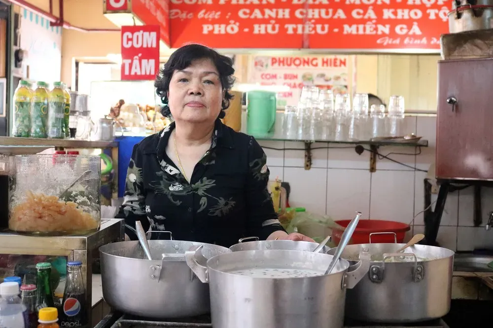 Kem bơ Đà Lạt: Lạnh mấy cũng đông người ăn