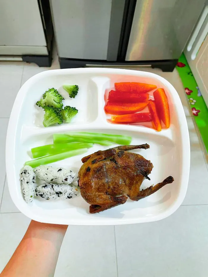 Những mẫu cơm bento cho bé ’siêu’ dễ thương, chứa đựng tình yêu của người mẹ 31 tuổi