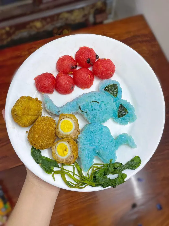 Những mẫu cơm bento cho bé ’siêu’ dễ thương, chứa đựng tình yêu của người mẹ 31 tuổi