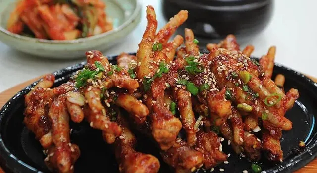 Những món ăn Hàn Quốc khiến du khách khiếp sợ từ lần đầu nhìn thấy