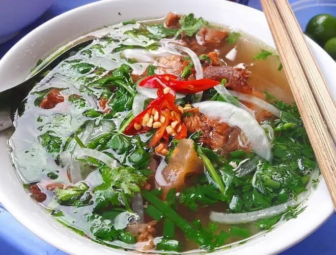 Những quán phở bò bao năm nức tiếng Hà thành