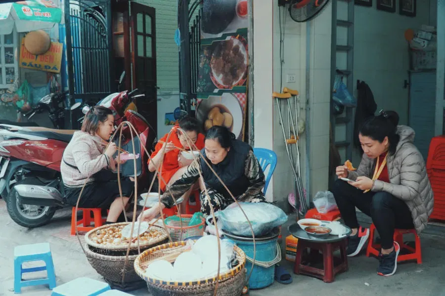 Quán ăn phong cách Hong Kong, mở xuyên đêm thu hút giới trẻ Hà Thành