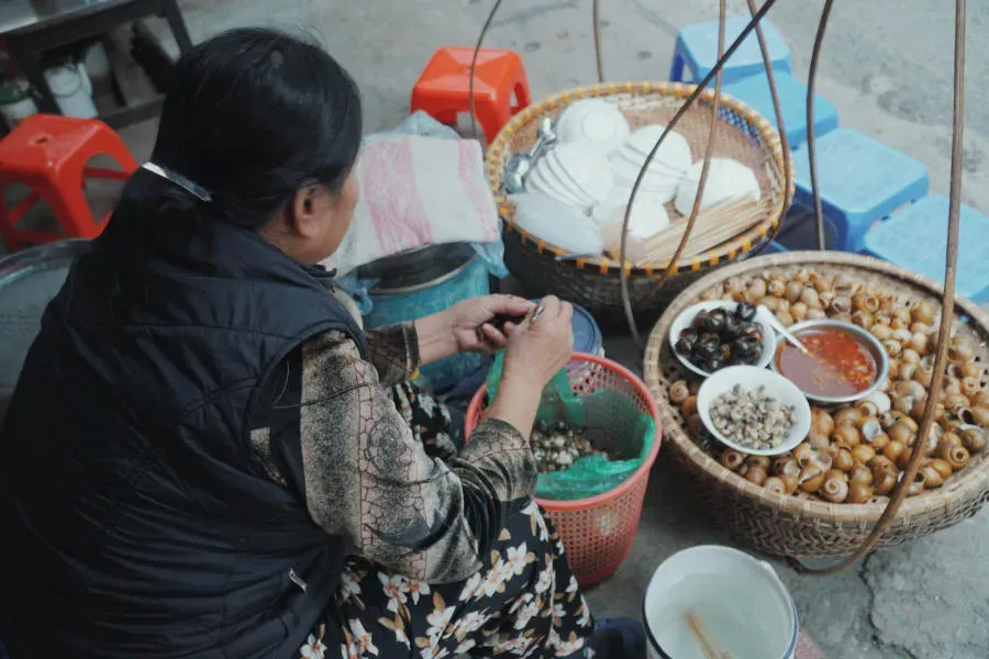 Quán ăn phong cách Hong Kong, mở xuyên đêm thu hút giới trẻ Hà Thành