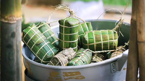 100k/bát bún giải ngán ngày Tết, chị em ngẩn ngơ rút ví