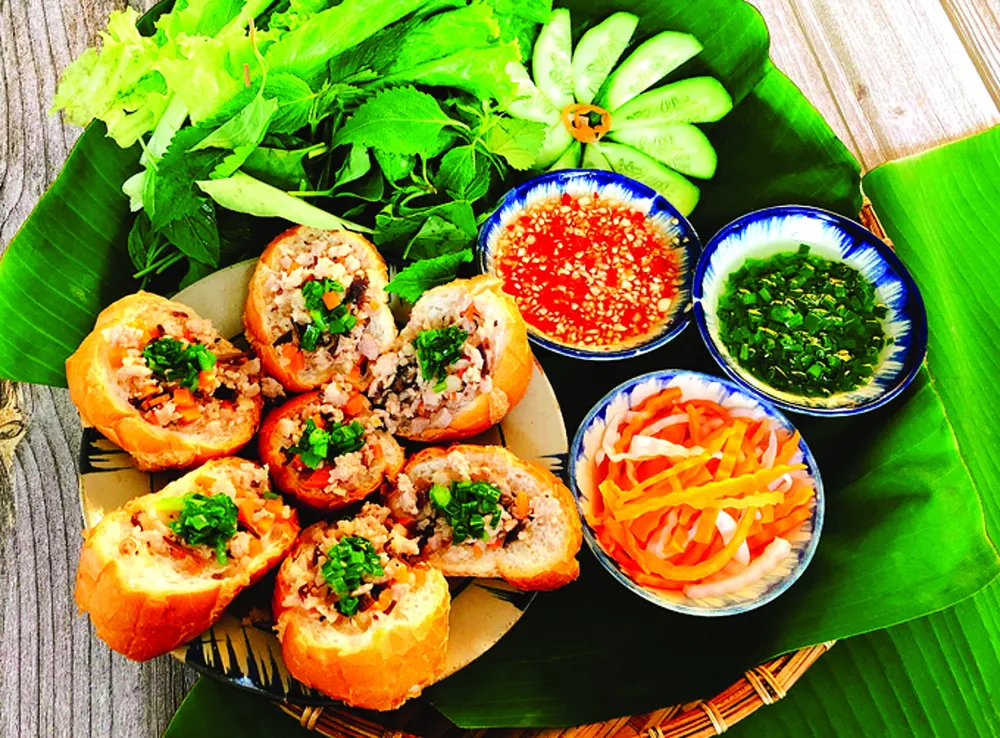 7 món ngon làm từ bánh mì thừa