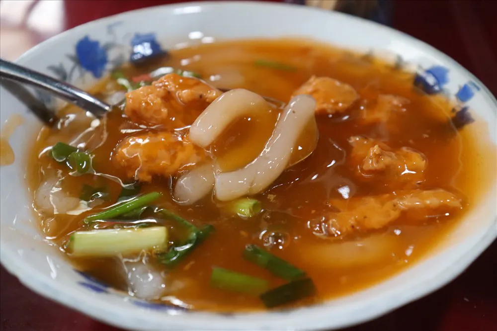 Bánh canh Nam Phổ – Món quà Huế thơm ngon lạ miệng