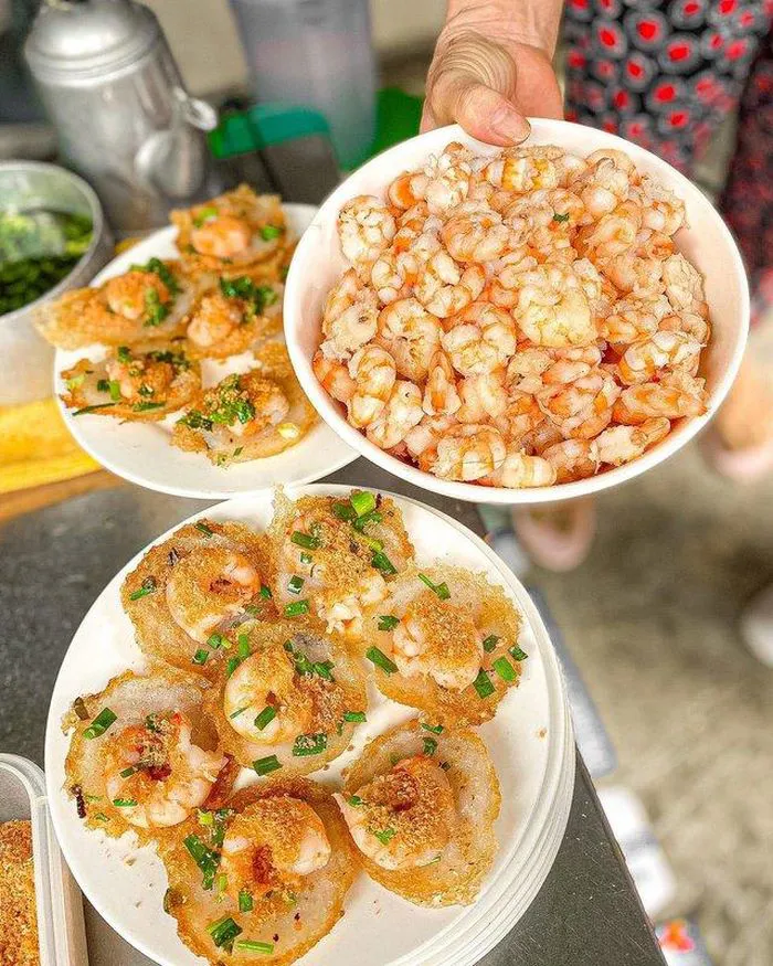 Bánh khọt – Món ăn đường phố trứ danh không thể bỏ qua khi tới Vũng Tàu