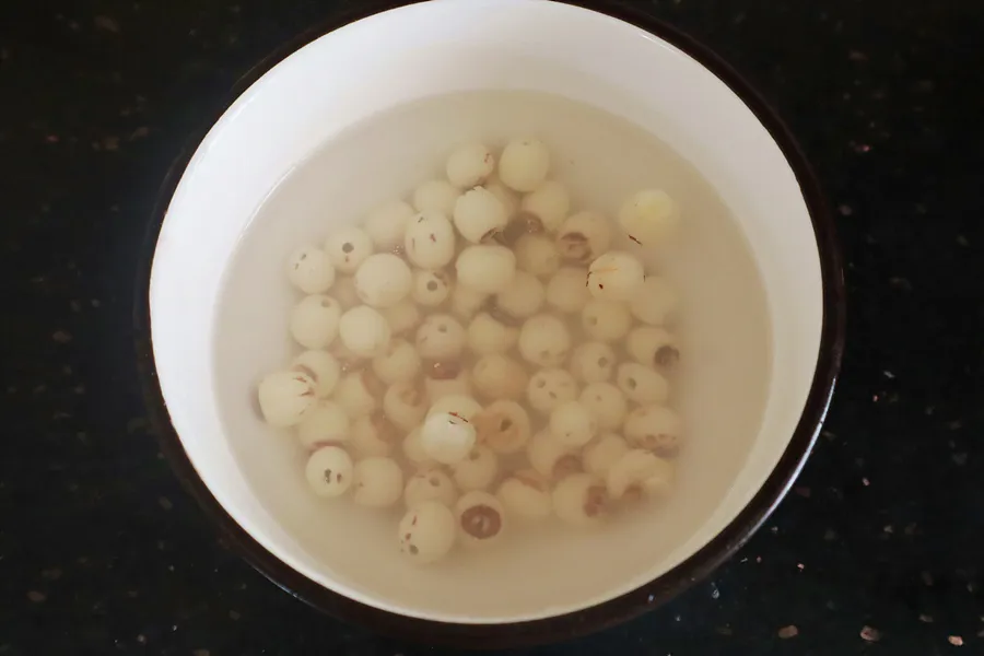 Bao tử hầm hạt sen: Món ngon bổ dưỡng lúc giao mùa