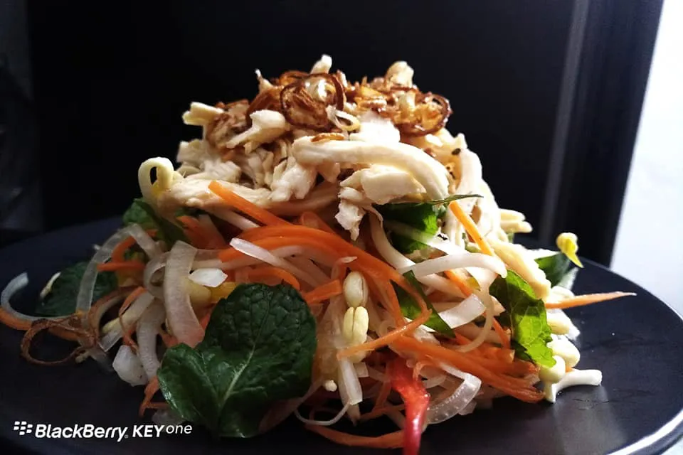 Bí quyết làm món salad ức gà thơm ngon, ít béo