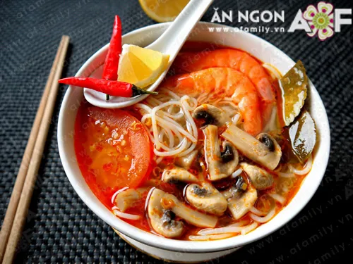 Bún Tom Yum từ Thái Lan