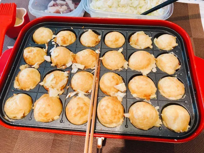 Cách làm bánh Takoyaki nhân bạch tuộc cực ngon, chuẩn vị Nhật Bản