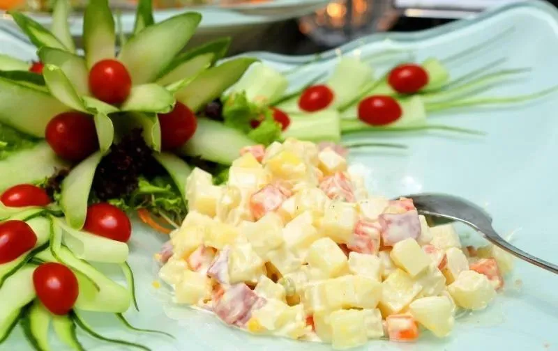 Cách làm Salad Nga chuẩn vị tại nhà