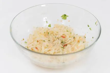 Cách làm salad tôm bưởi vừa ngon vừa tốt cho sức khỏe