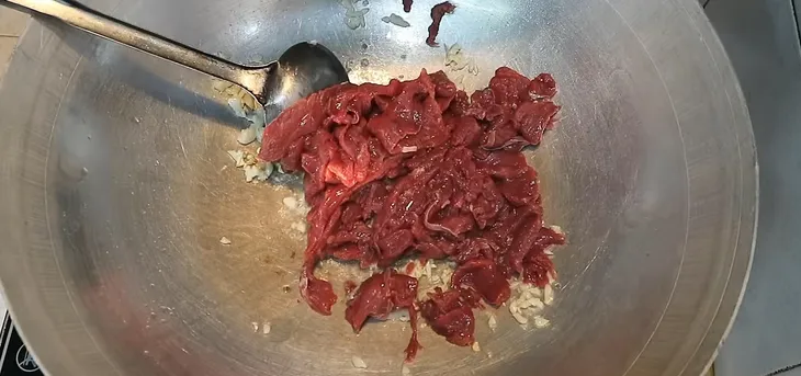 Cách nấu bún bò Huế ngon mê