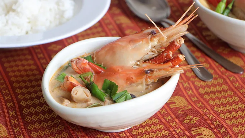 Cách nấu canh Tom Yum Thái thơm ngon xuất sắc