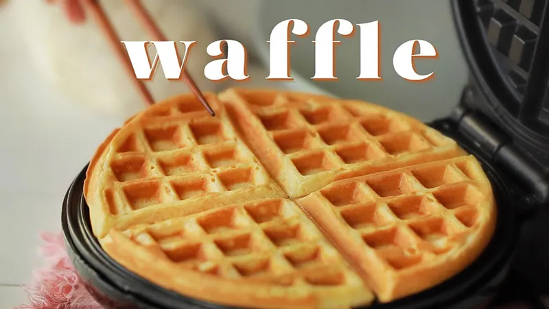 Cuối tuần làm bánh waffle mè đen ăn thư giãn