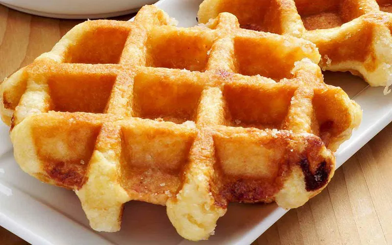 Cuối tuần làm bánh waffle mè đen ăn thư giãn