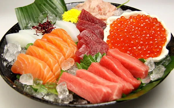 Đặc sản mùa đông xứ Phù Tang có gì khác lạ tại Sushi Hokkaido Sachi?