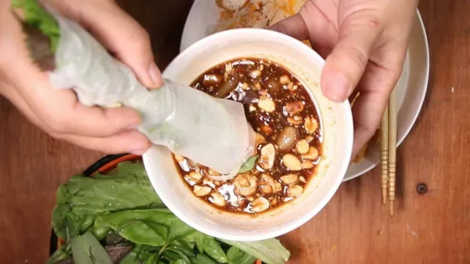Học cách làm món súp cá đậu phụ ngọt thơm cho ngày mưa dông!