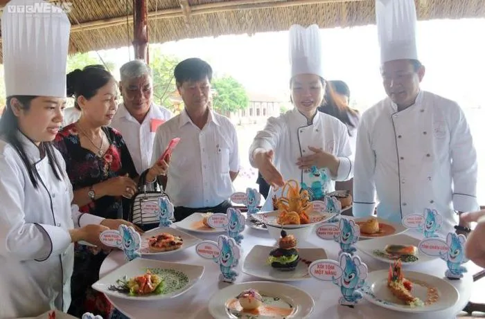 Hơn 100 món ăn độc đáo làm từ muối và tôm xứ ‘Công tử Bạc Liêu’