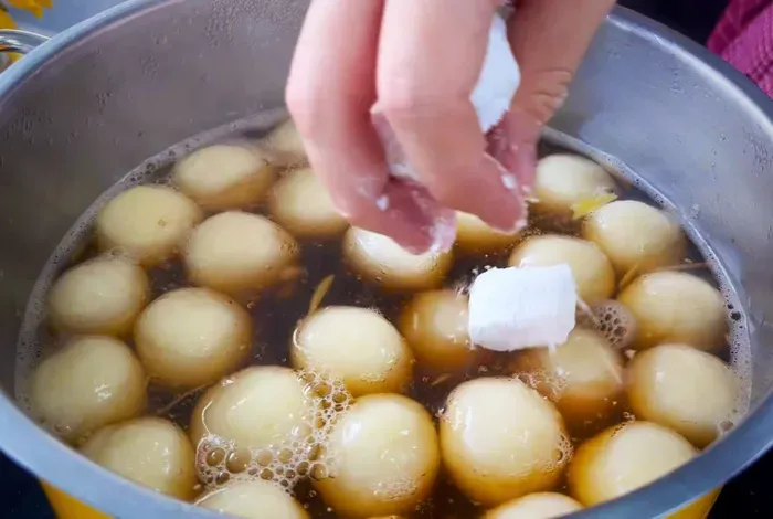 Mẹ đảm Hà Nội mách nhỏ cách nấu chè sắn mochi dẻo ngon cho ngày đông lạnh