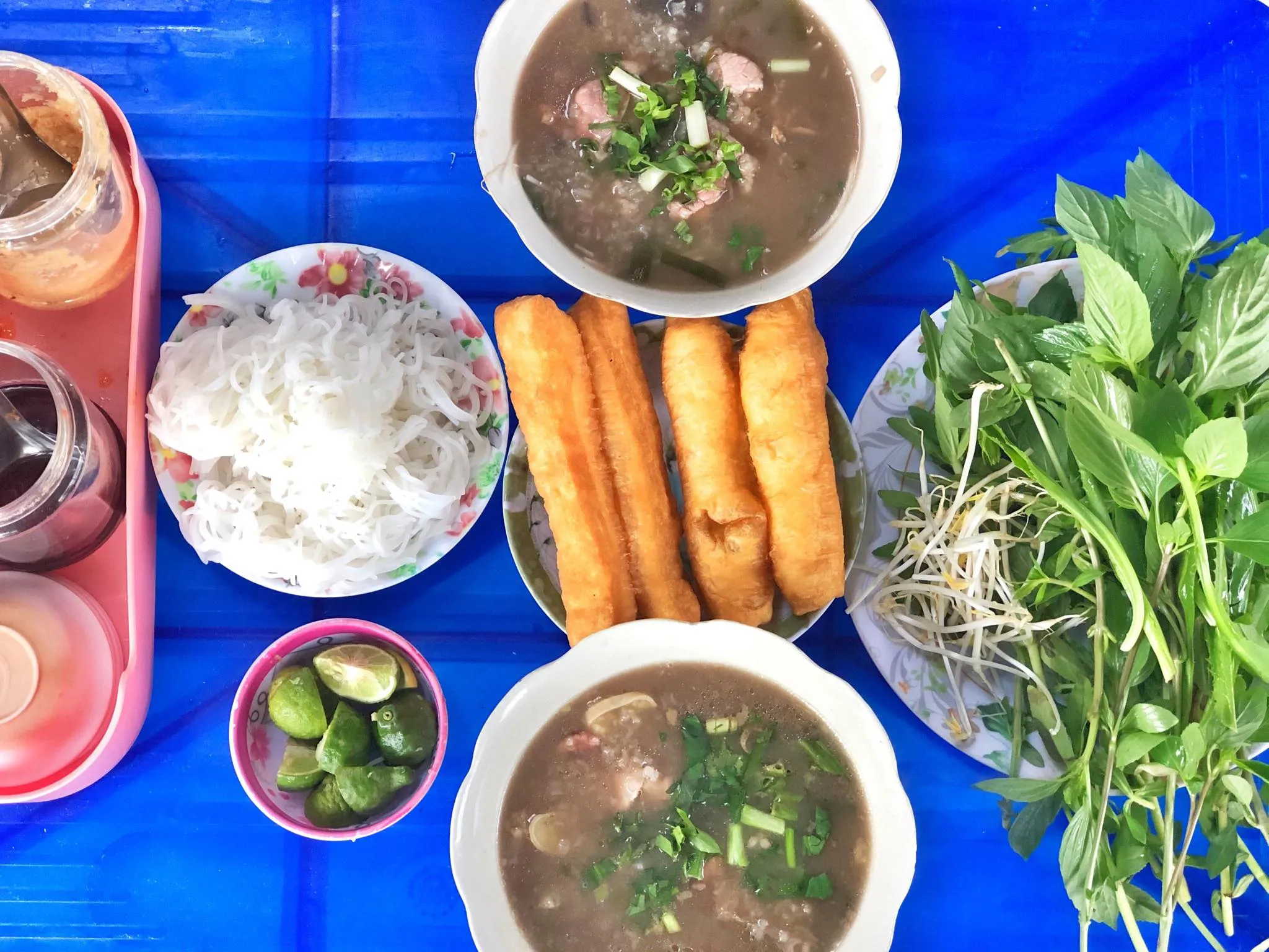 Món cháo bò bún tươi độc lạ tại An Giang