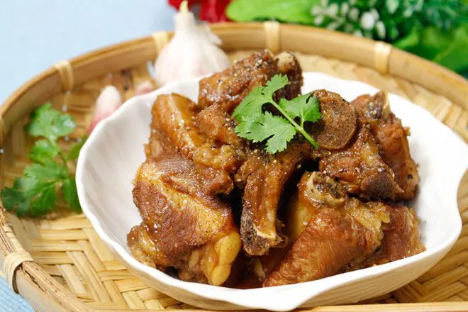 Món sườn kho: Chia sẻ 3 cách kho sườn ngon miễn chê tại nhà