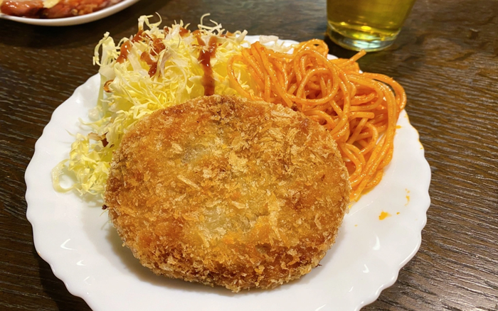 Món thịt bò Kobe tẩm bột chiên có gì đặc biệt mà thực khách sẵn sàng đợi trước… 30 năm để được ăn!
