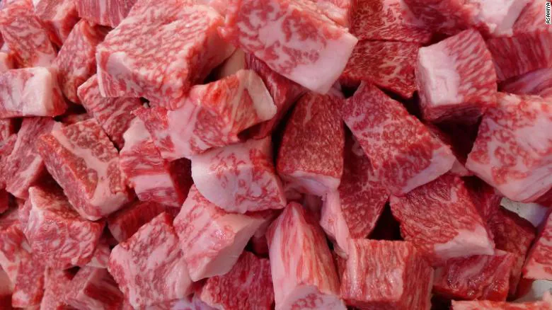 Món thịt bò Kobe tẩm bột chiên có gì đặc biệt mà thực khách sẵn sàng đợi trước… 30 năm để được ăn!