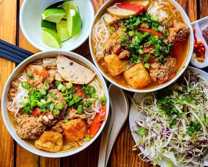 Sáng cuối tuần, đãi cả nhà bún riêu cua ‘homemade’ chuẩn vị, ngon miễn chê