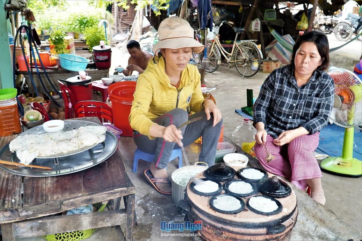 Thơm ngon bánh xèo vỏ Sa Huỳnh