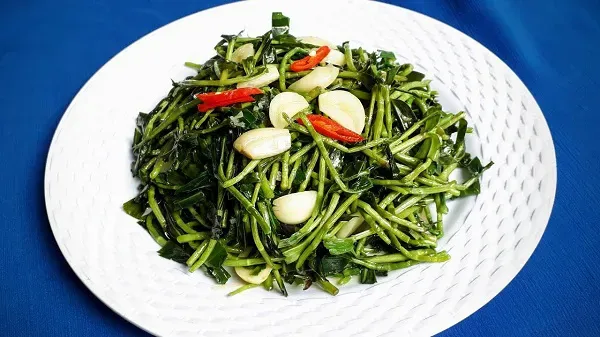 Thứ rau dại giá 70.000 đồng/kg trước chả ai thèm ăn, bỗng chốc thành đặc sản dân thành phố săn lùng