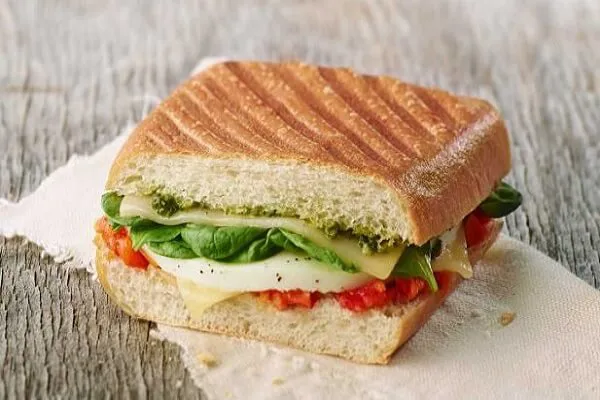 Thưởng thức sandwich ngay tại nhà với cách làm sandwich đơn giản