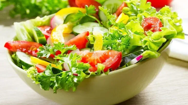 Trưa nay ăn gì: Mát lạnh ‘cả người’ cùng salad trái cây Mexico