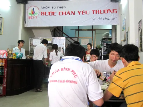 Ăn chay và thưởng thức thiền trà tại Thiện Đông