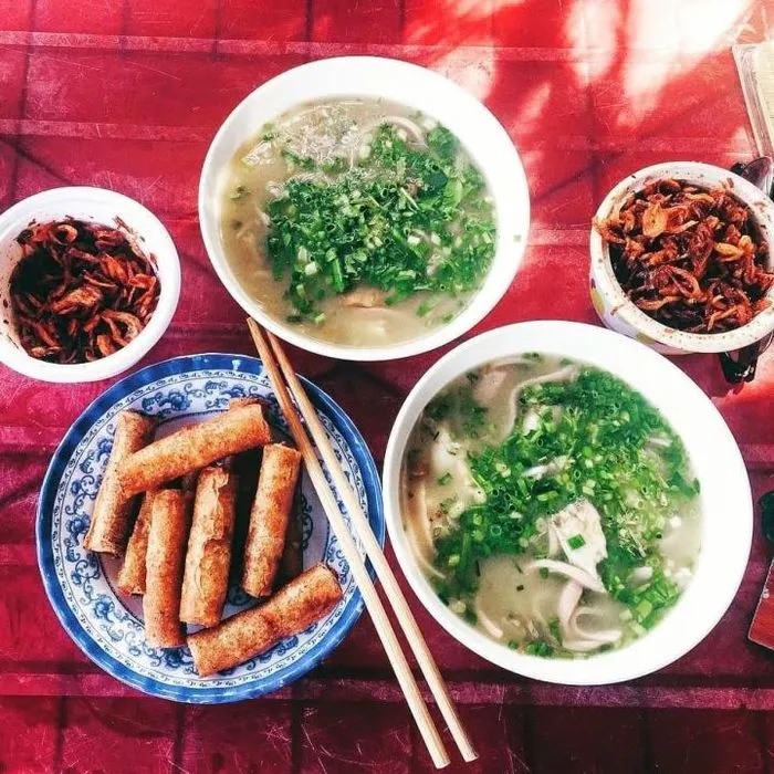 Bánh canh – đặc sản bình dân vạn người mê ở Quảng Bình