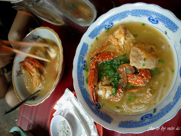 Bánh canh tôm vị lạ của đất Sài Gòn