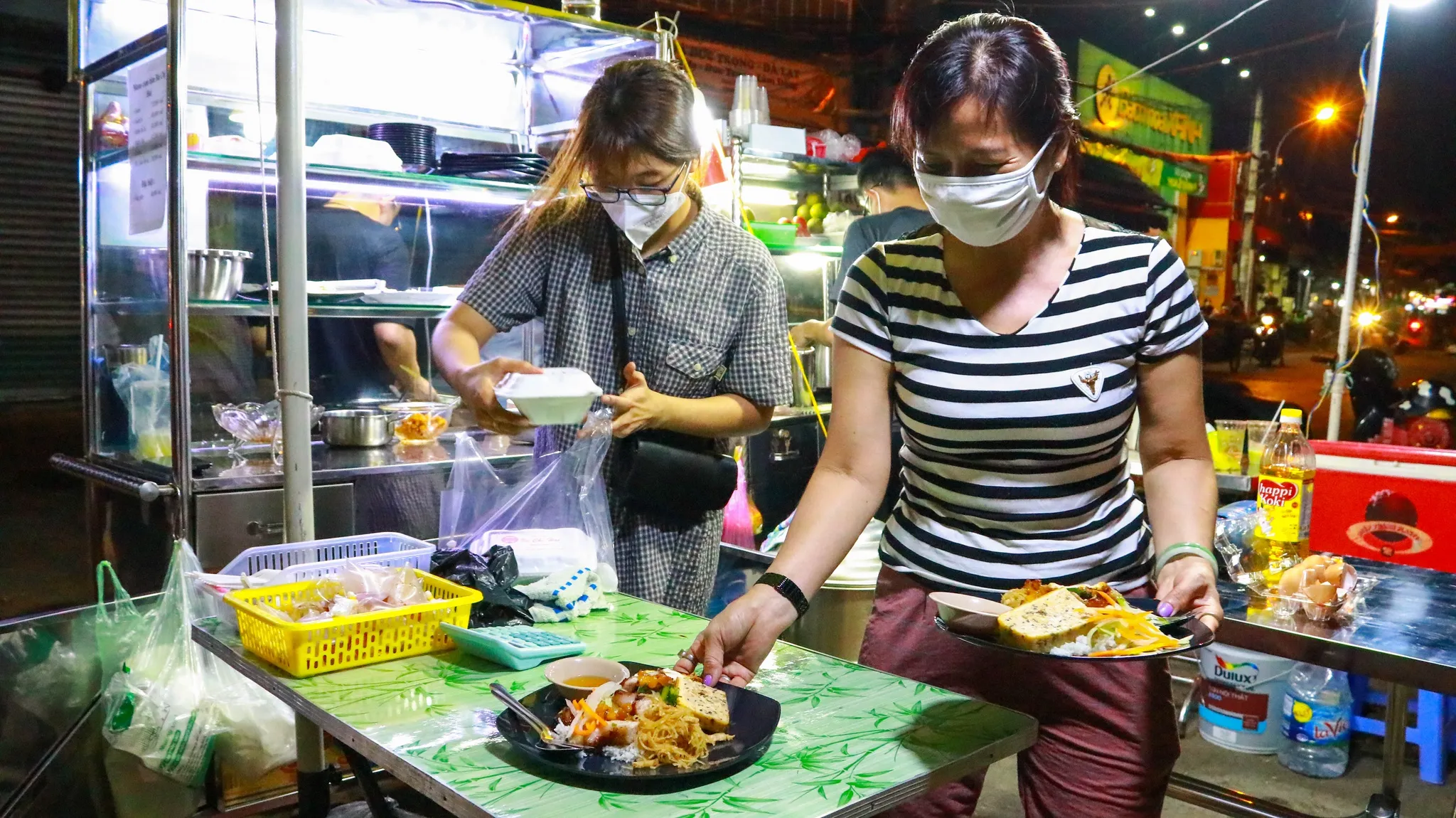 Bỏ làm đầu bếp, tìm ra công thức cơm tấm “vị Tây” ngon nức tiếng