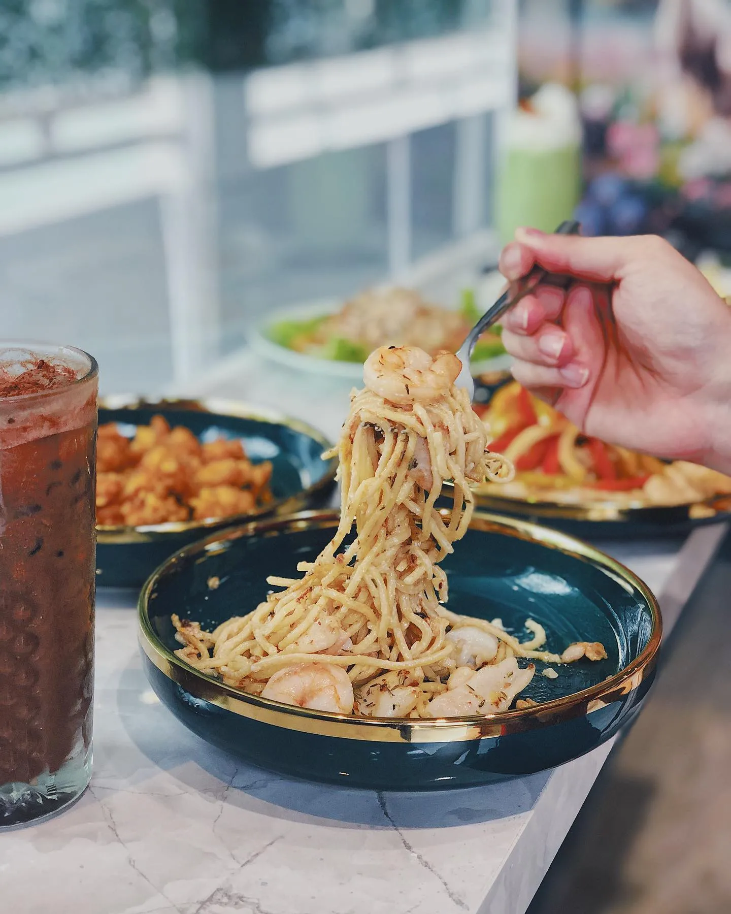 Buffet Hàn chuẩn vị và ẩm thực trời Âu ngon mê li với steak, pasta cùng không gian lãng mạ