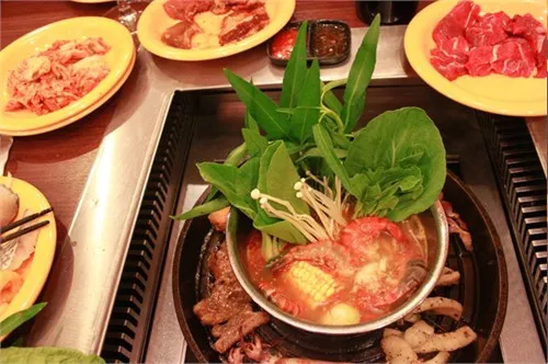 Buffet nướng và lẩu không khói Hàn Quốc