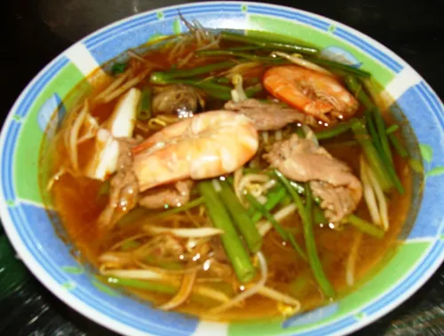 Bún Thái, món ăn sáng tạo ở Sài Gòn