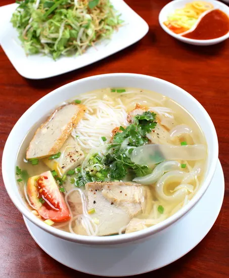 Bún Thái, món ăn sáng tạo ở Sài Gòn