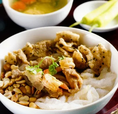 Bún Thái, món ăn sáng tạo ở Sài Gòn