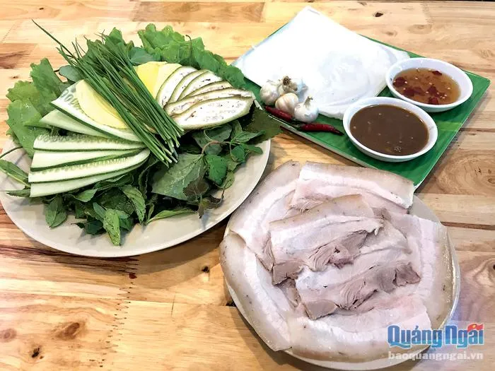 Bún thịt luộc chấm mắm nêm