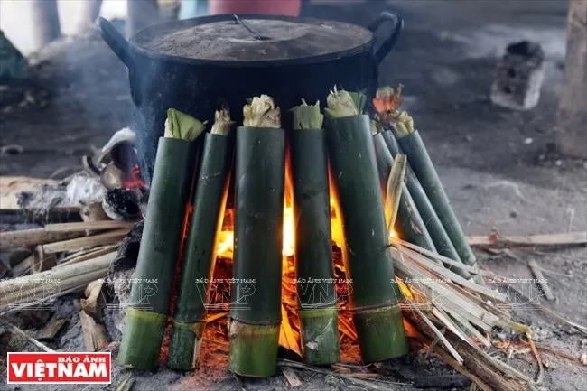 Cách làm cơm lam ống tre thơm ngon, mềm dẻo chuẩn Tây Bắc