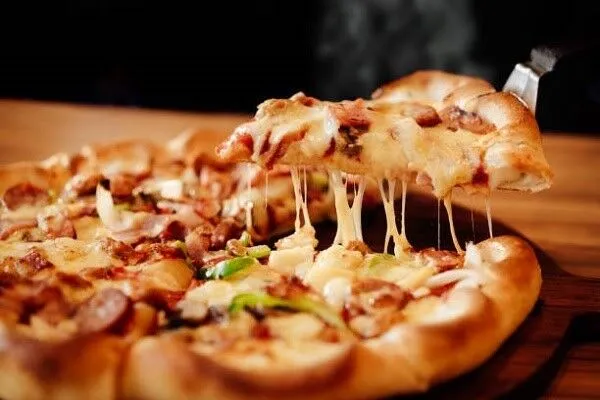 Cách làm Pizza đông lạnh thơm ngon, bổ dưỡng tại nhà