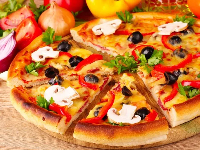 Cách làm pizza tại nhà đạt chuẩn như ngoài hàng