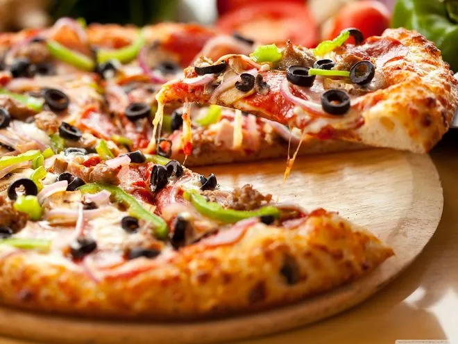 Cách làm pizza tại nhà đạt chuẩn như ngoài hàng